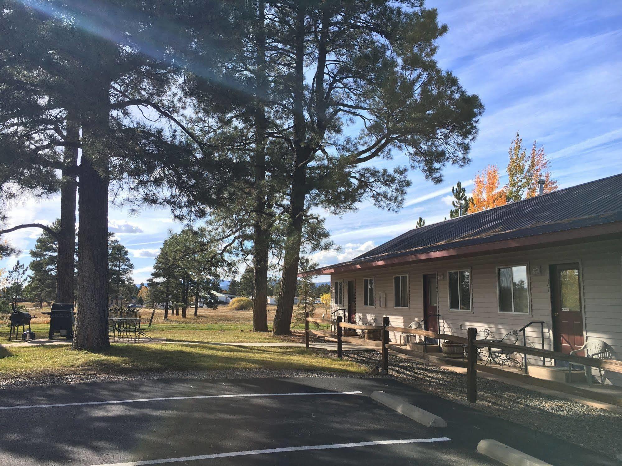 Mountain Landing Suites & Rv Park パゴサ・スプリングス エクステリア 写真